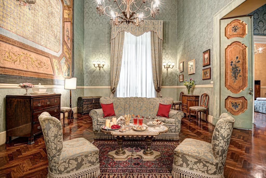 Arthouse Lady Marys Tribunali Luxury Suite 나폴리 외부 사진